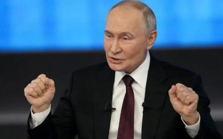 Putin exhibited strange behavior during the "big" press conference, with an expert pointing out signs of a "Fuhrer-like" illness.