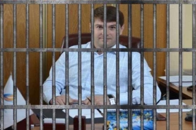 Злодій повинен сидіти