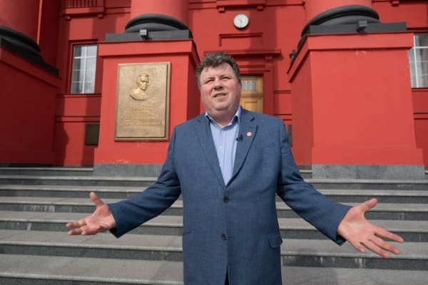 «Ціна питання» – 300 млн грн. Ректор університету прокоментував секс-скандал зі студентками